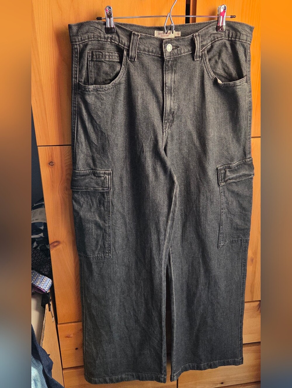 Levi's Women's Faded Black Wide Leg Cargo Jeans Size 12